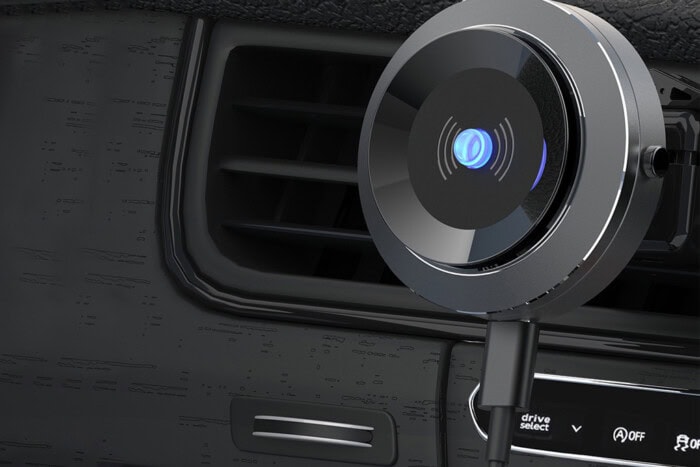 Auto Vacuum Car Phone Holder with Fast Charging