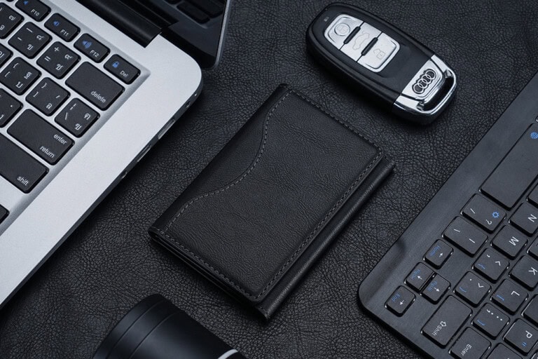 MagSafe Wallet With Stand